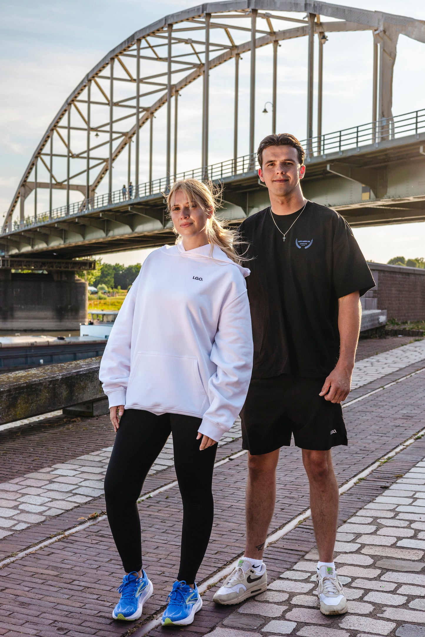 LGO LIFEGOESON T-SHIRT