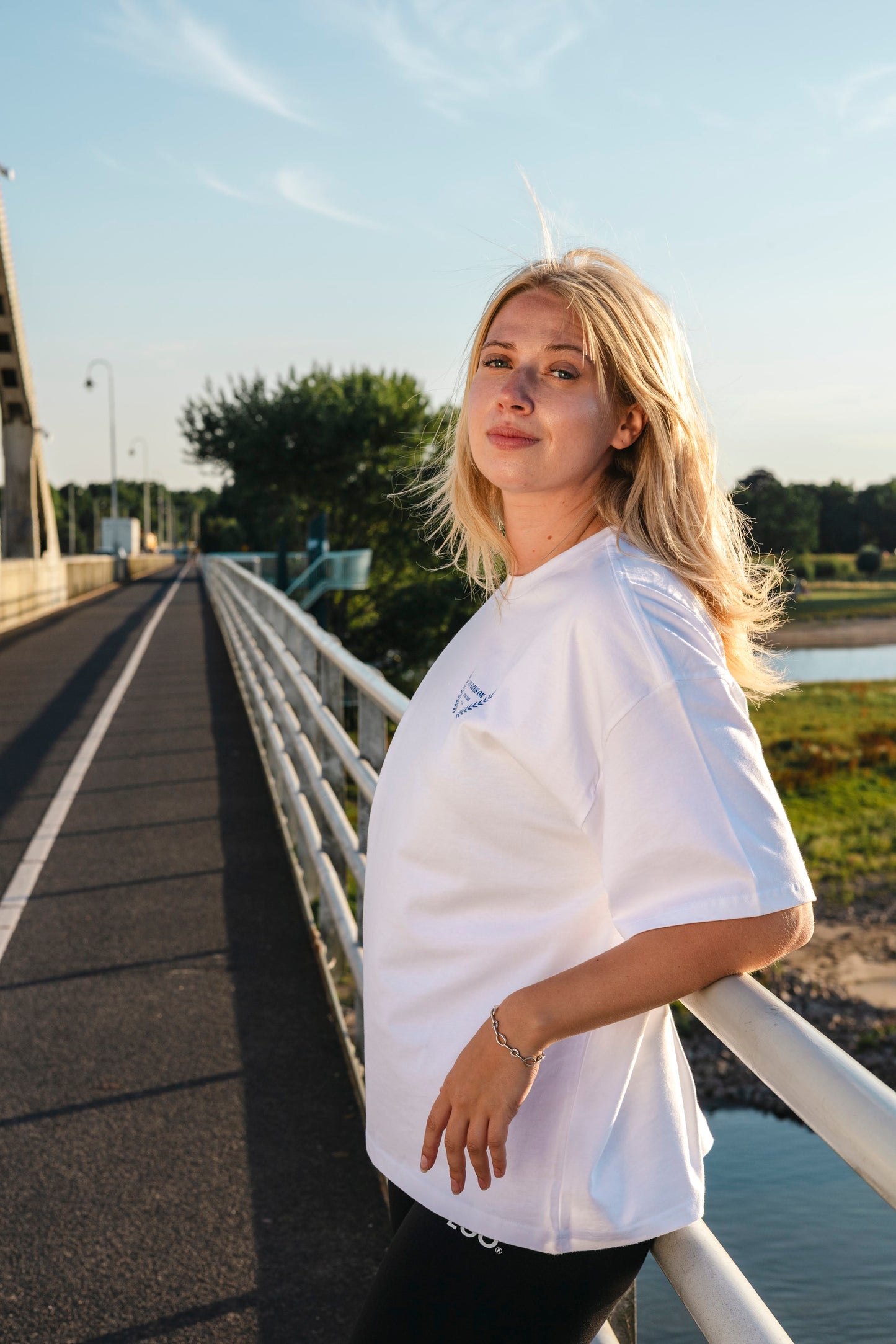 LGO LIFEGOESON T-SHIRT