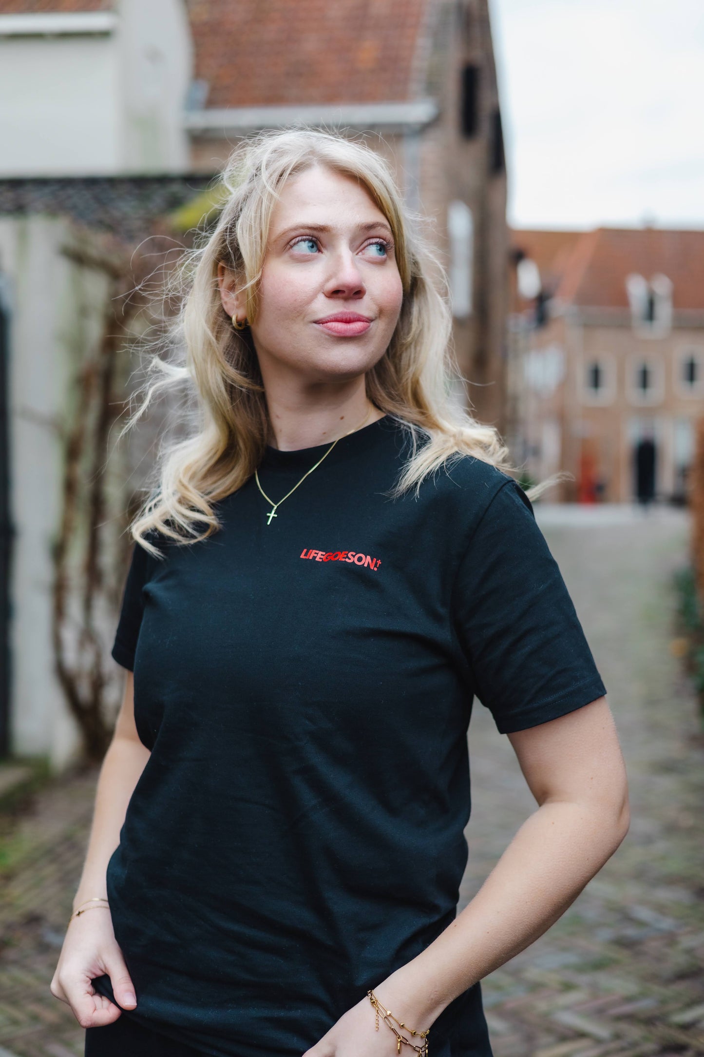 LIFEGOESON T-SHIRT™ | FAITH Dames
