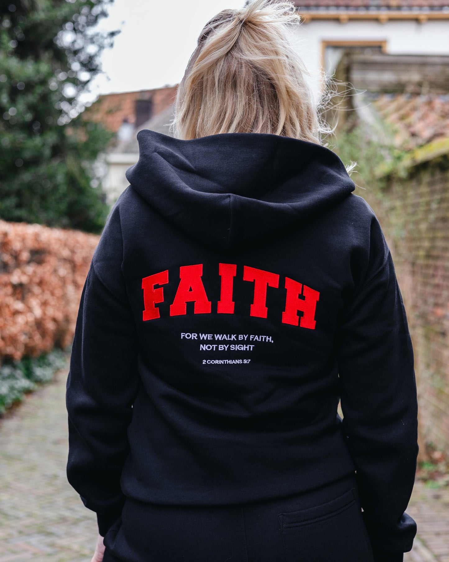 LIFEGOESON ZIPPED HOODIE™ | FAITH Dames
