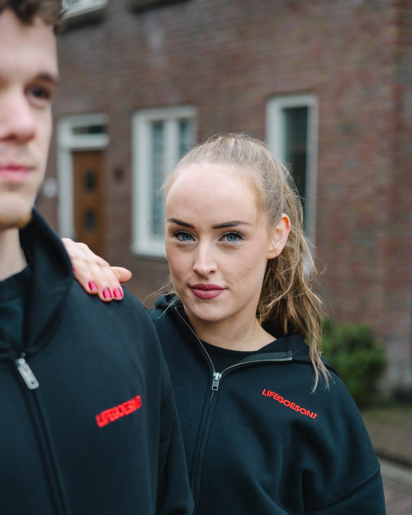 LIFEGOESON ZIPPED HOODIE™ | FAITH Dames